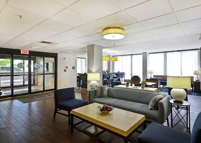 Hampton Inn Detroit Madison Heights South Troy