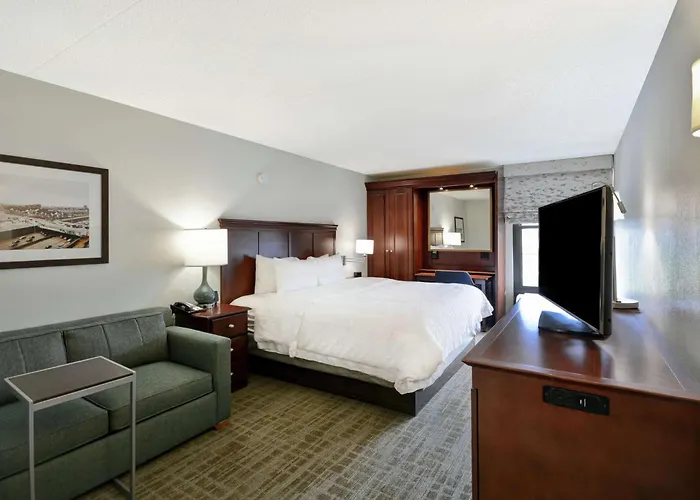 Hampton Inn Detroit Madison Heights South Troy